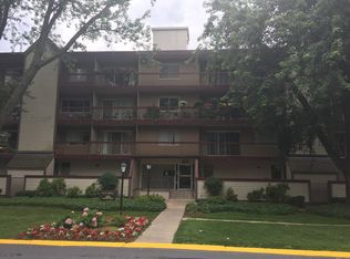 7400 Lakeview Dr APT 201N, Bethesda, MD 20817