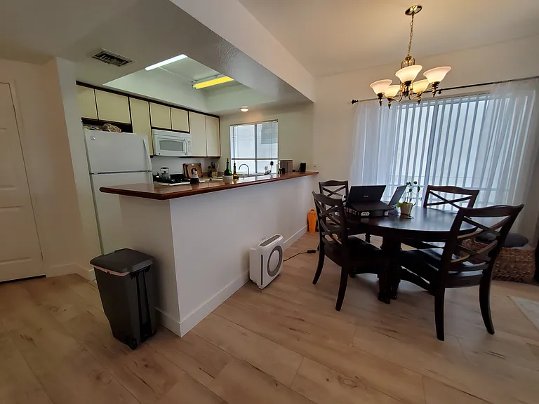1546 Amherst Ave #103 — Photo 11