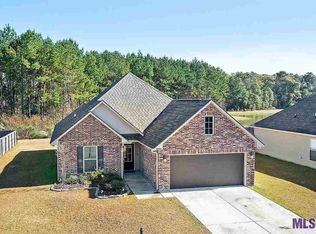 26600 Old Barnwood Dr, Denham Springs, LA 70726