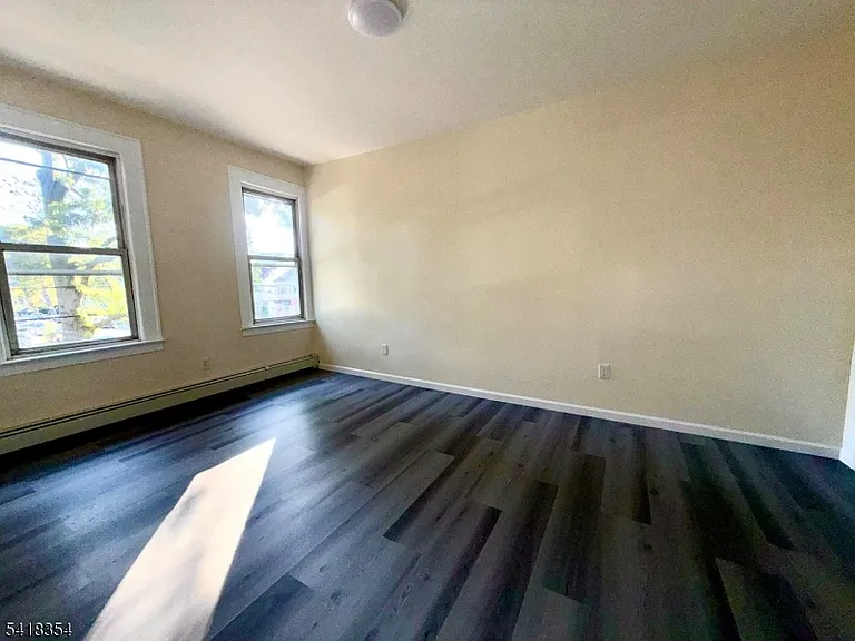 37 Field Pl #2R — Photo 9