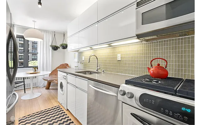 Sold by Douglas Elliman | media 2