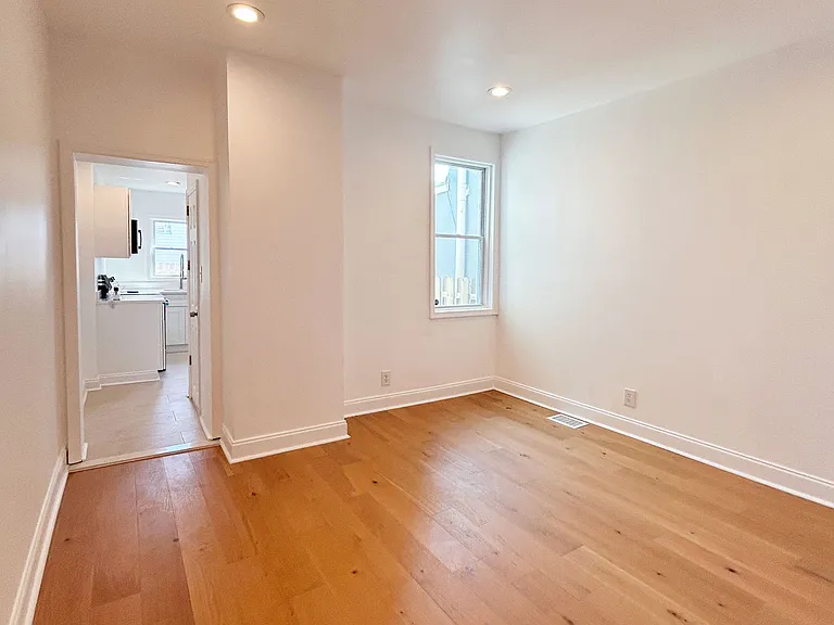 3047 Coral St — Photo 3