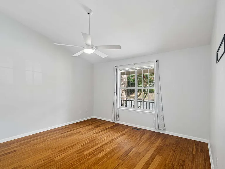 135 Pepper Ridge Cir — Photo 15