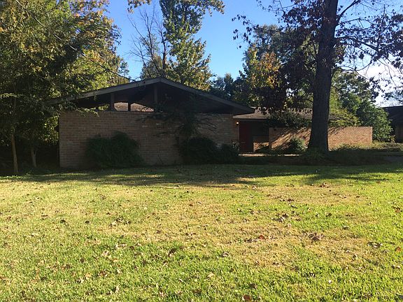 3rd image of 2305 Barbe Ct