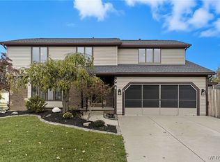 1 Crownland Cir, West Seneca, NY 14224