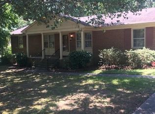 2207 Colonial Dr, Sanford, NC 27330