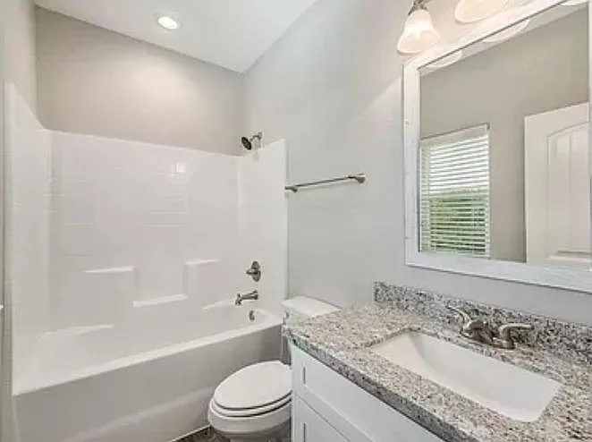 112 Sterling St #A — Photo 12