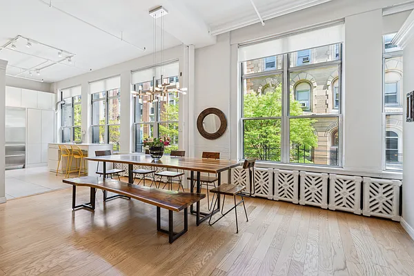 Sold by RHI Group | media 4