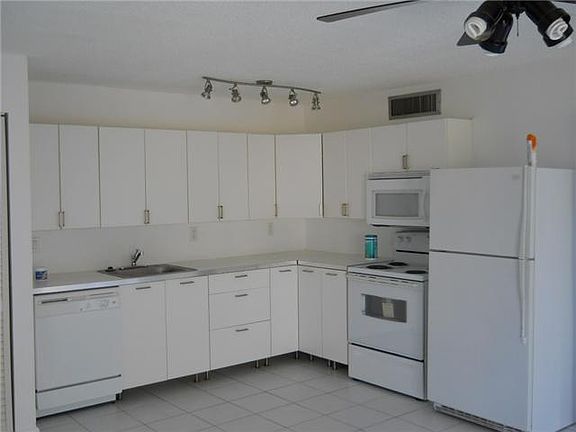2nd image of 645 Executive Center Dr APT 108