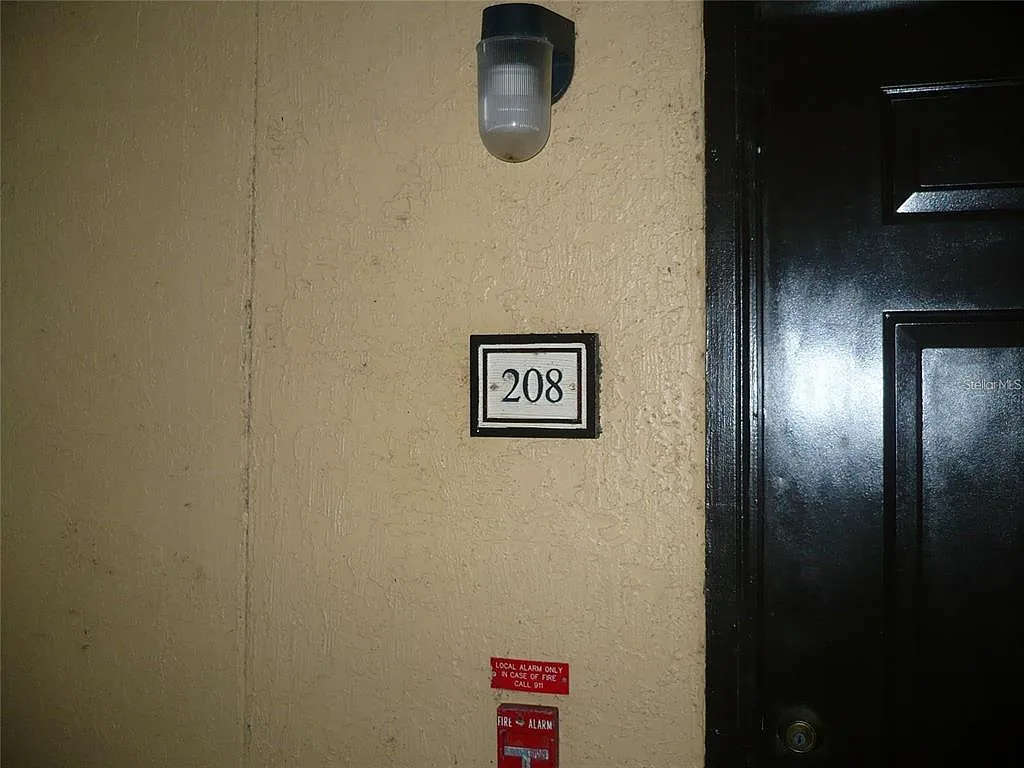 1 bed, 1.0 bath, 671 sqft, $1,475 — Photo 2