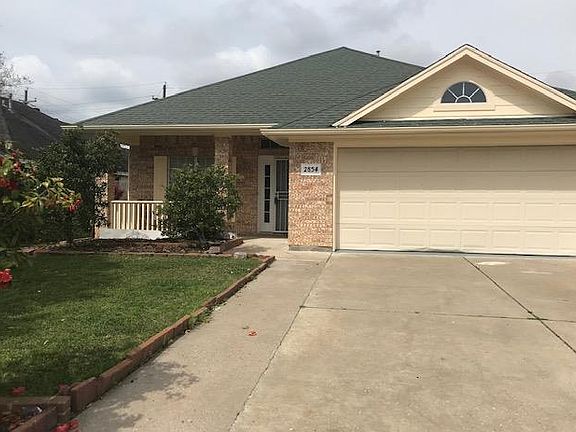 3rd image of 2854 Meadowbrook Ln