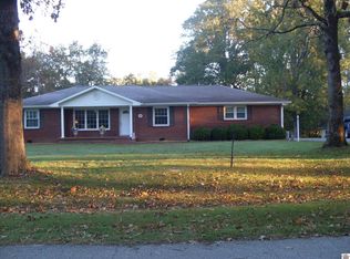 98 Deepwood Dr, Cadiz, KY 42211