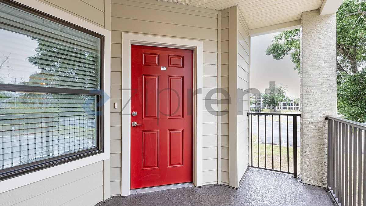 Building Photo - 3024 Parkway Blvd #207