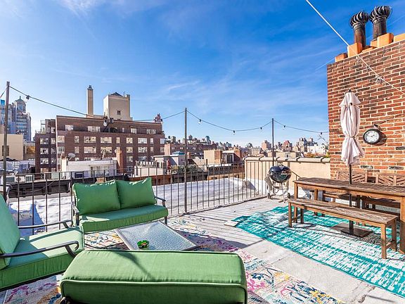 3rd image of 27 W 85th St APT 4A