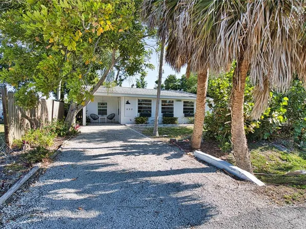 650 Edwards St, Englewood, FL 34223