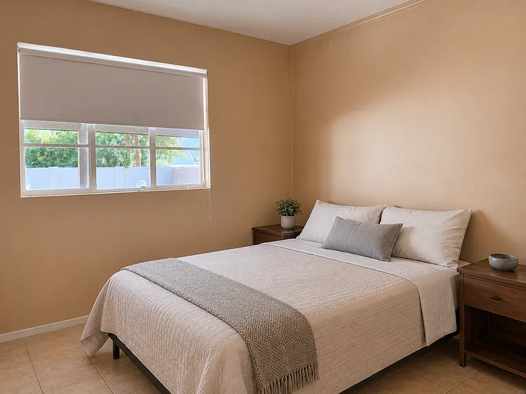 1425 E Hudson Dr — Photo 9