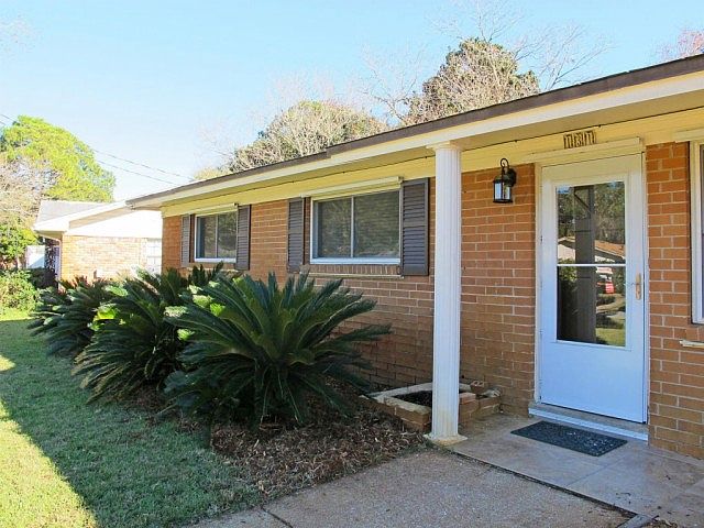 1st image of 131 Fulmar Cir NE
