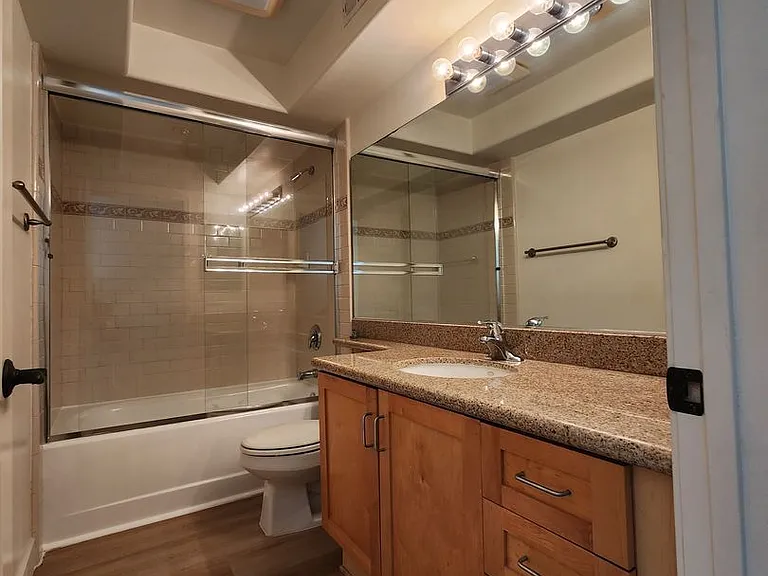 4735 Gloria Ave #5 — Photo 26