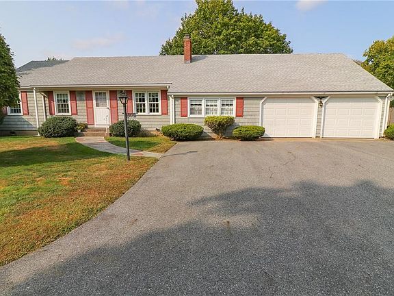 2nd image of 6 Wedgewood Dr