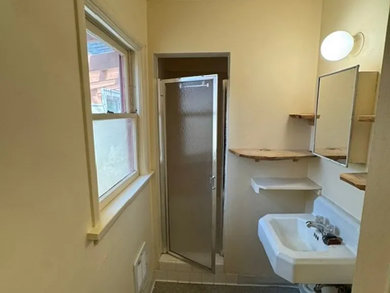 415 E Hersey St — Photo 10