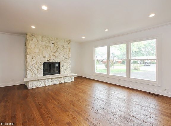 2nd image of 345 Pebble Creek Dr