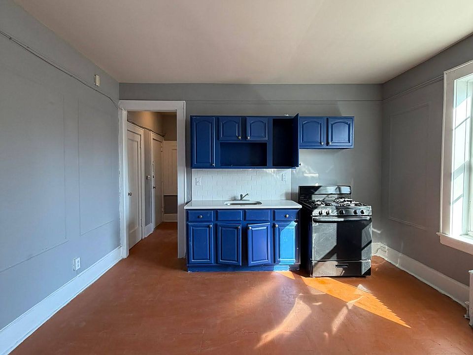 1st image of 515 W 7th St APT 207