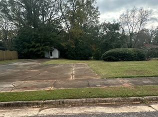 140 E Clinton St, Gray, GA 31032