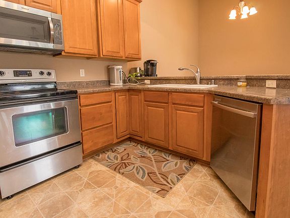 5th image of 7156 Parkside Ln