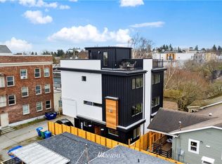 2208 44th Ave SW #B, Seattle, WA 98116