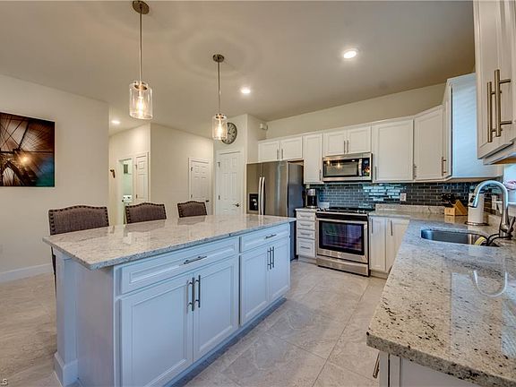 3rd image of 9324 Bexley Dr