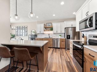 5303 E 67th St, Sioux Falls, SD 57108