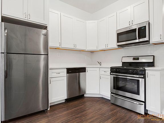2nd image of 599 Putnam Ave #2