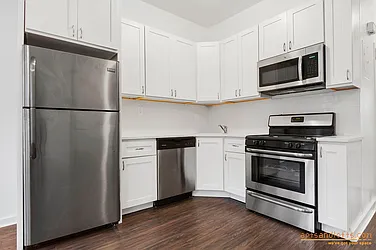 Rented by aptsandlofts.com