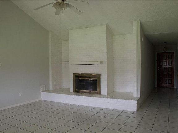 2nd image of 11607 Grapewood Dr
