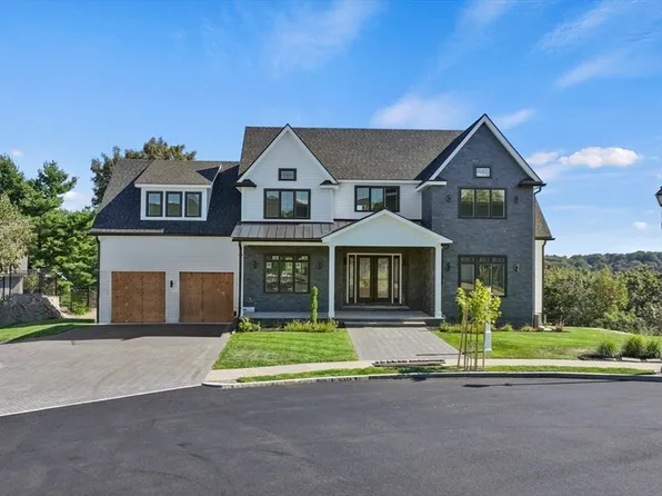 4 Oneil Way, Saugus, MA 01906