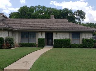 3016 Overton Park Dr W, Fort Worth, TX 76109