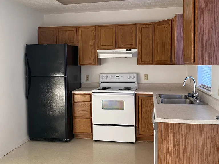 110 Court Side Ln #310 — Photo 12