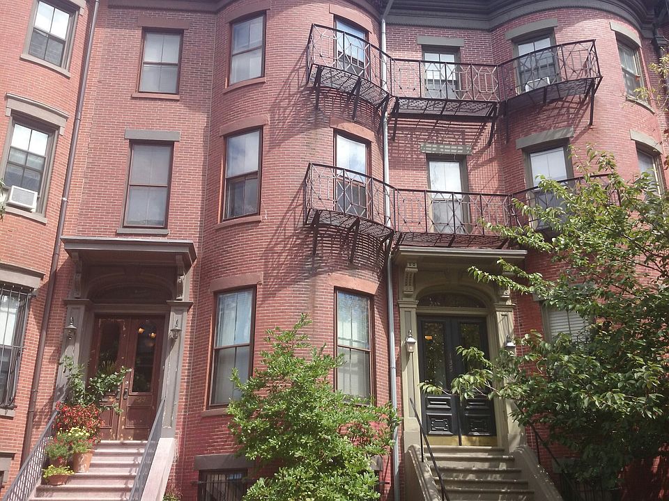 2nd image of 135 Pembroke St APT 4