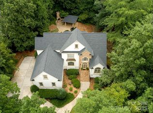 1025 Seminole Dr, Waxhaw, NC 28173