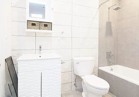4th image of 1822 Nostrand Ave #2E