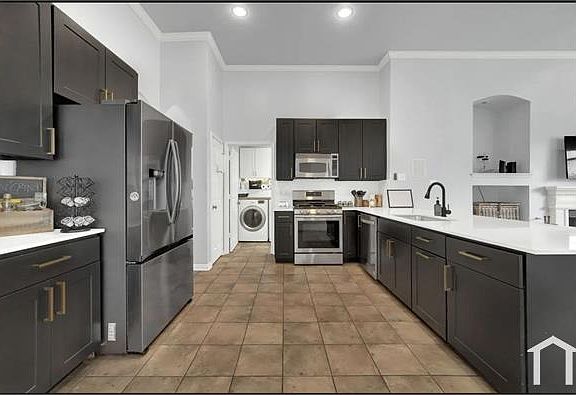 5th image of 2813 Grand Canyon Ct