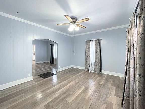 2nd image of 938 E 3rd Ave
