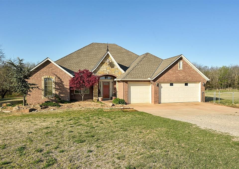 1st image of 2805 Edmond Rd NE