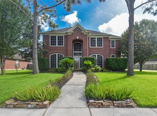 409 Meadow Glen Rd, Friendswood, TX 77546