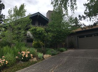 2496 Senate Way, Medford, OR
