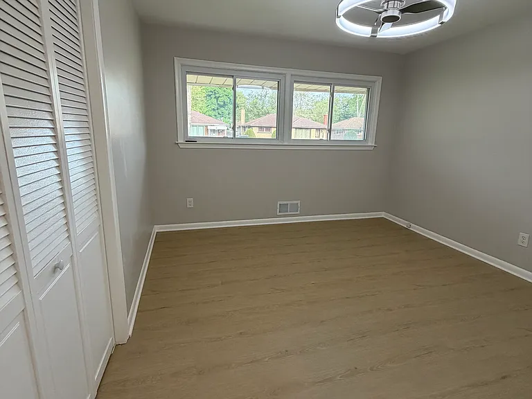 21830 Kipling Ave — Photo 19