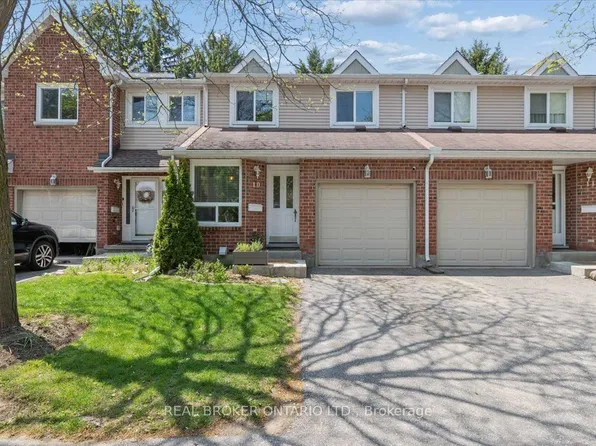 180 Highland Cres #10, Kitchener, ON N2M 5K5