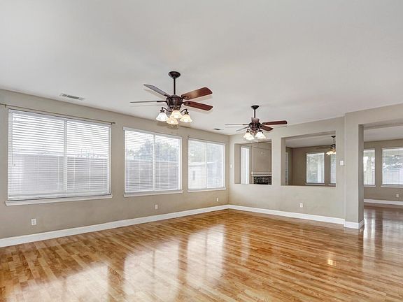 4th image of 1920 Kingston Dr
