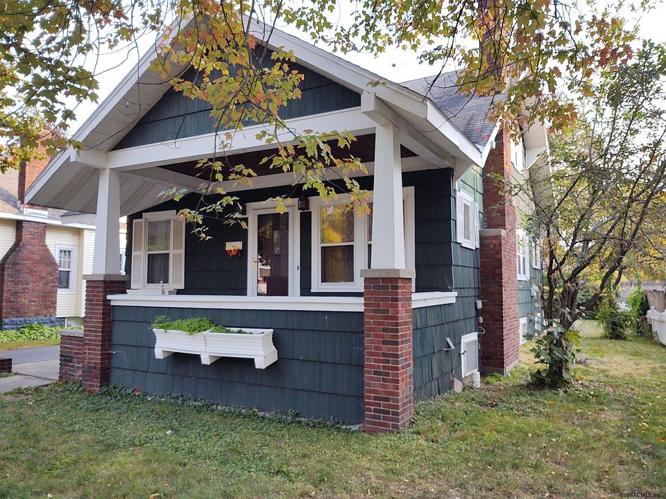 1st image of 19 Raymond Ave