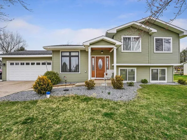 58471 Pam Dr, South Bend, IN 46619